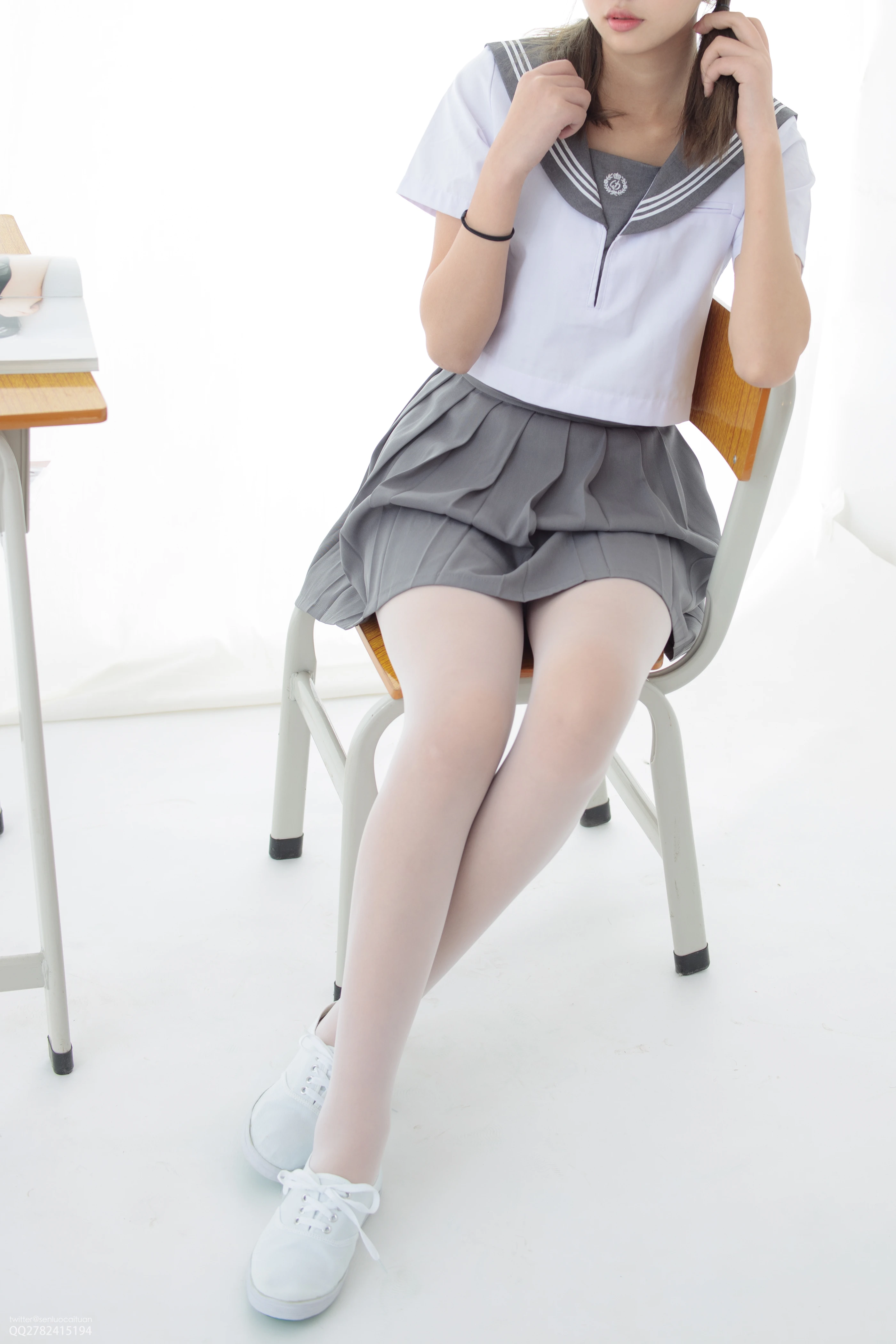 森萝财团 JKFUN 白丝网鞋合辑-1 [56P 1V]插图2